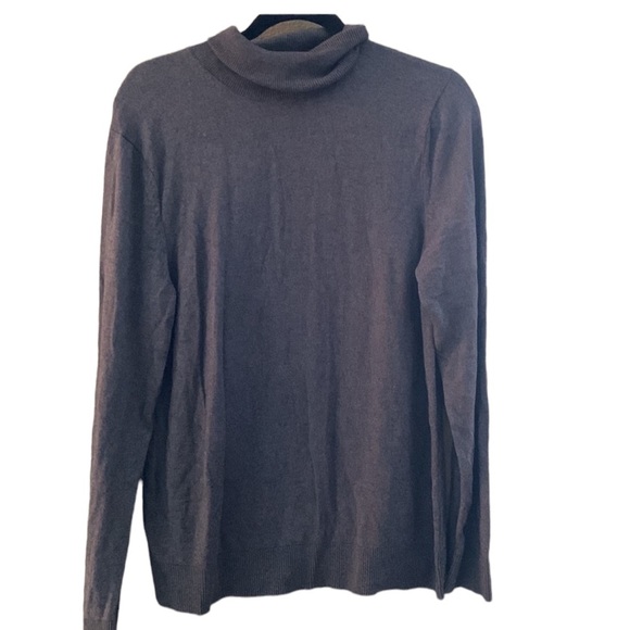 Banana Republic Sweaters - Banana republic slik cashmere sweater size L